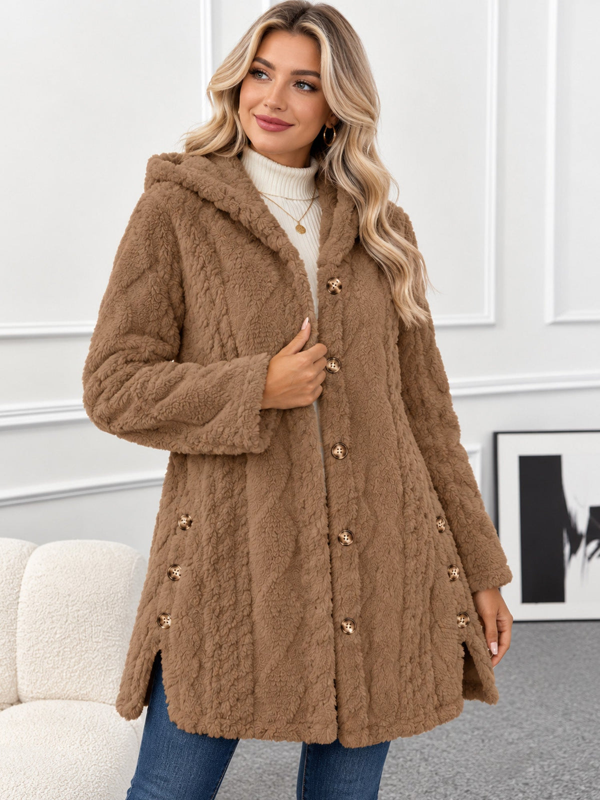 MATILDE | Chaqueta Cálida con Capucha y Botones