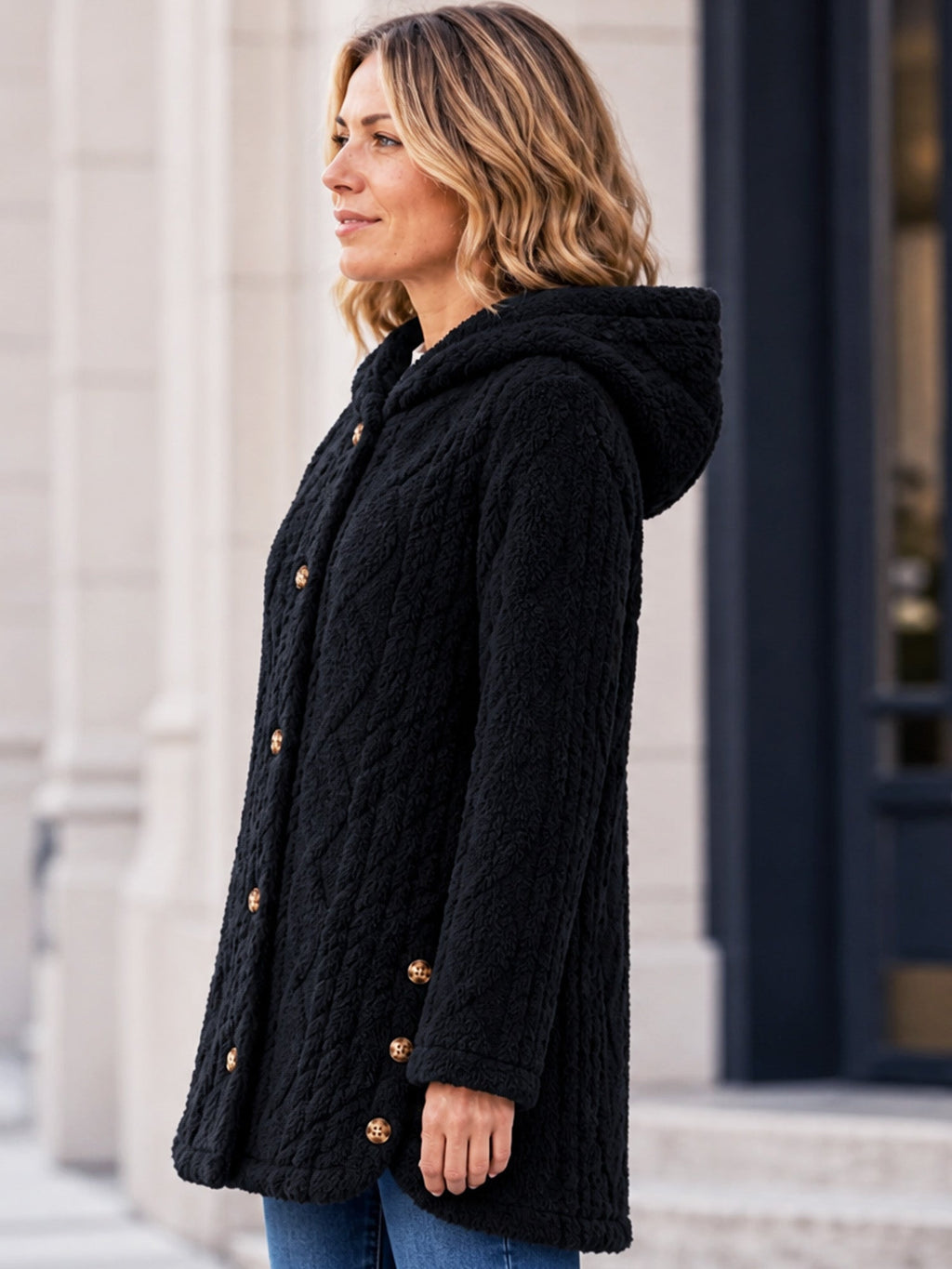 MATILDE | Chaqueta Cálida con Capucha y Botones