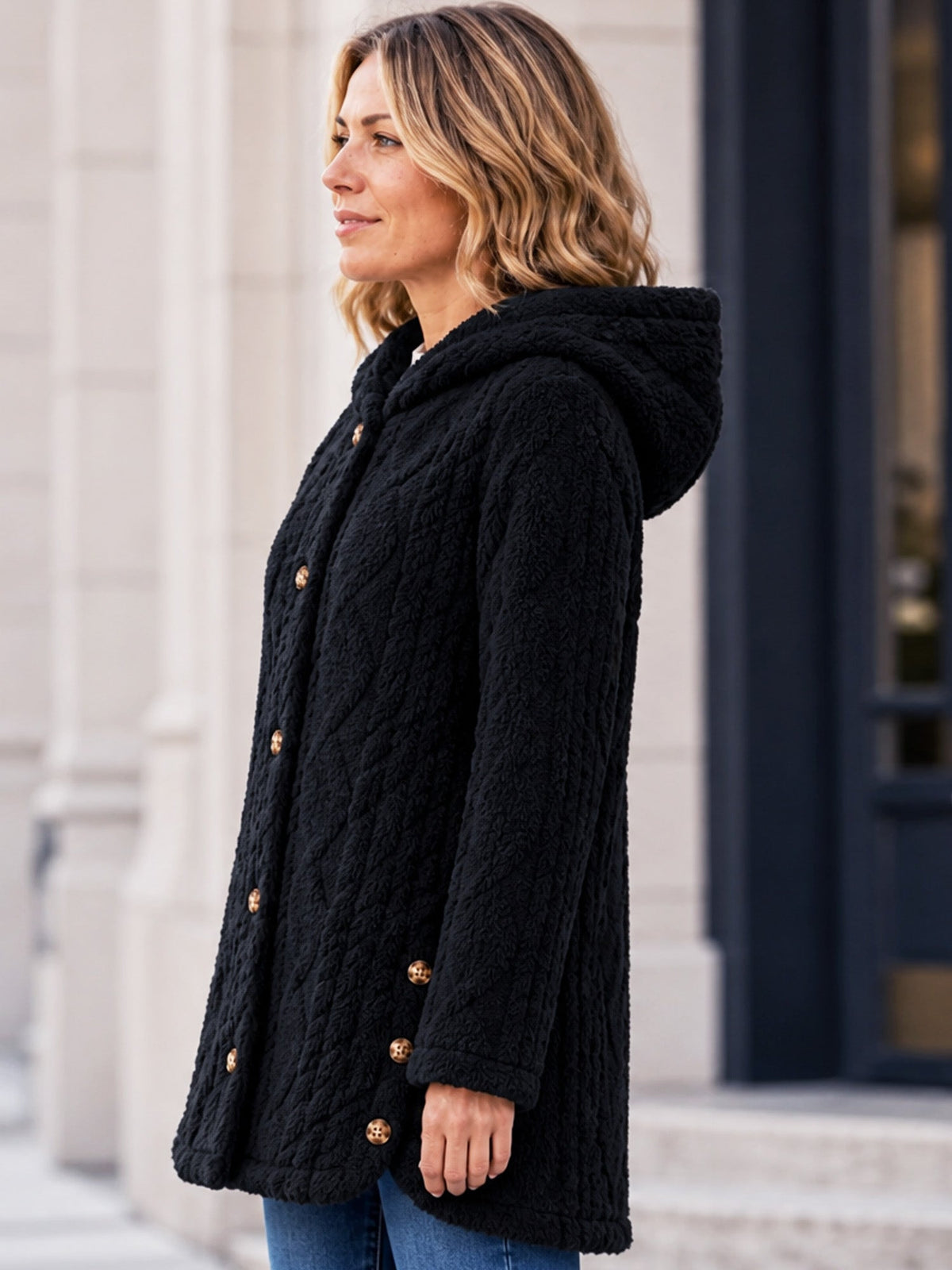 MATILDE | Chaqueta Cálida con Capucha y Botones