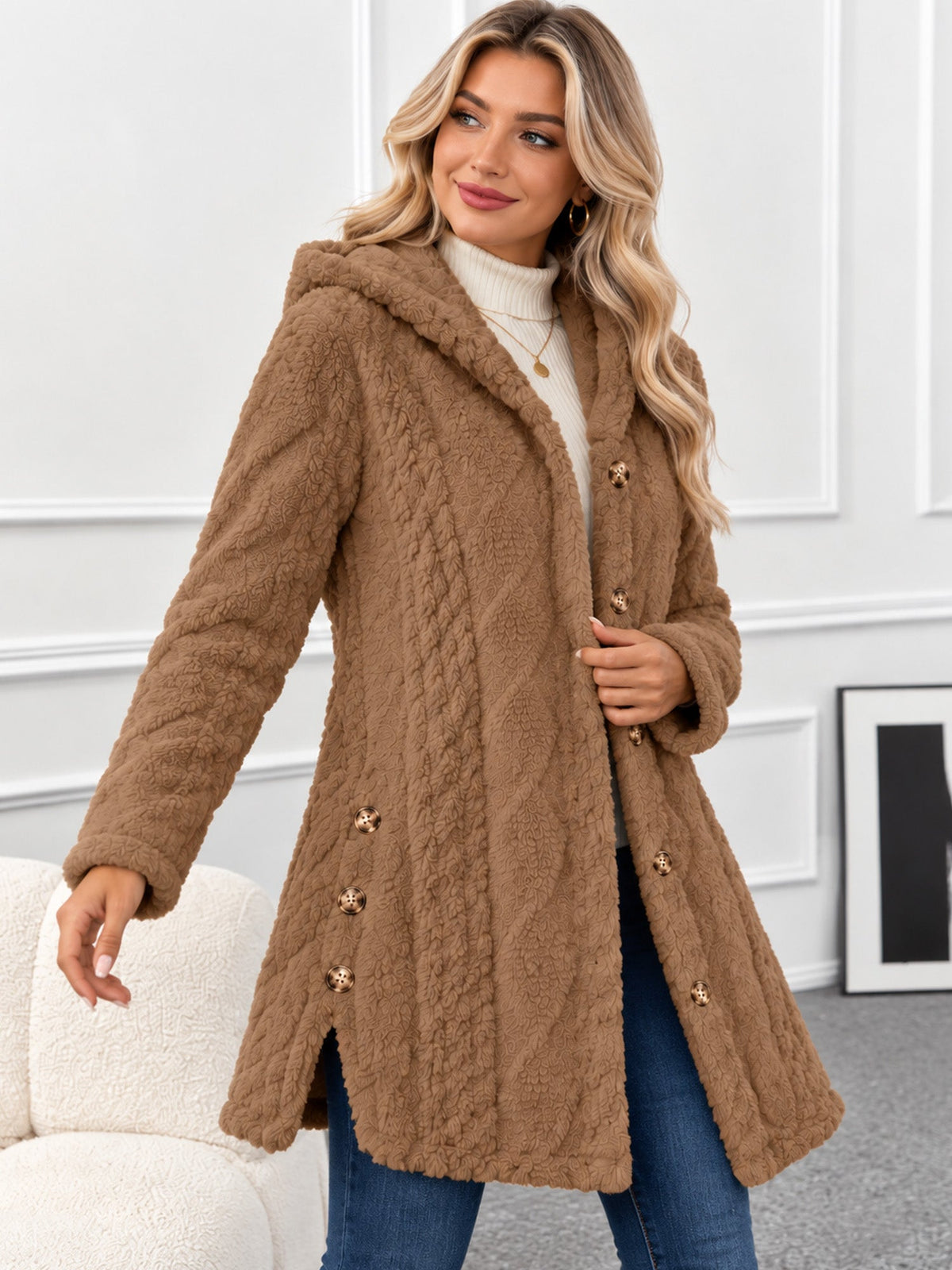 MATILDE | Chaqueta Cálida con Capucha y Botones
