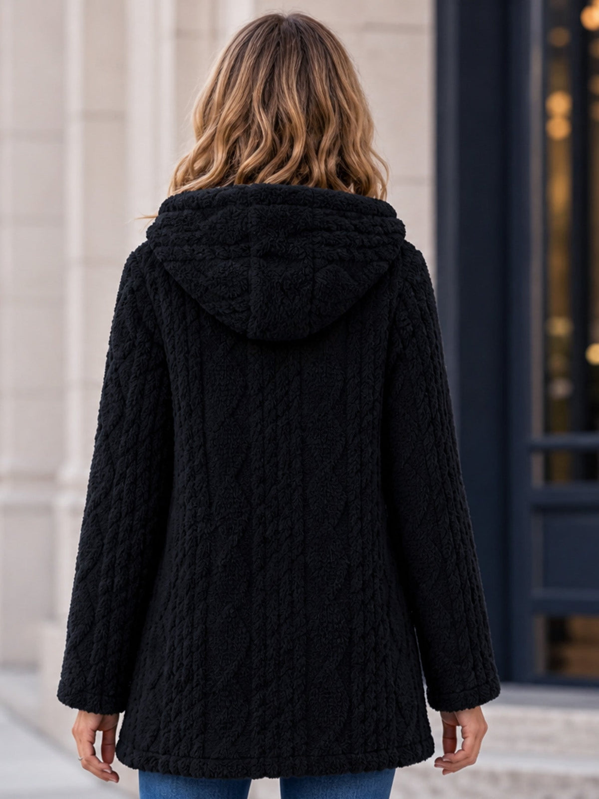 MATILDE | Chaqueta Cálida con Capucha y Botones