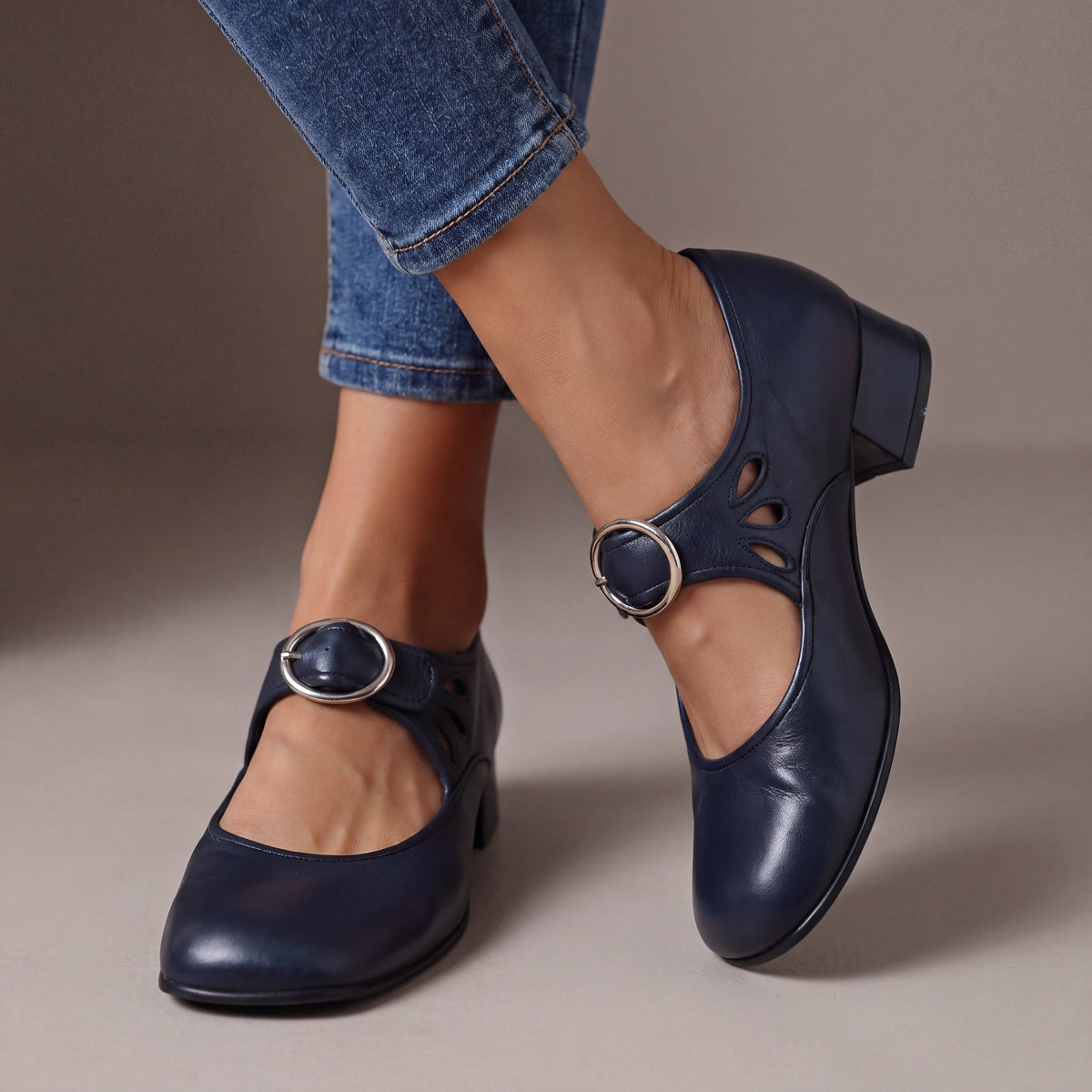CARMEN | Zapatos de salón con tira y hebilla